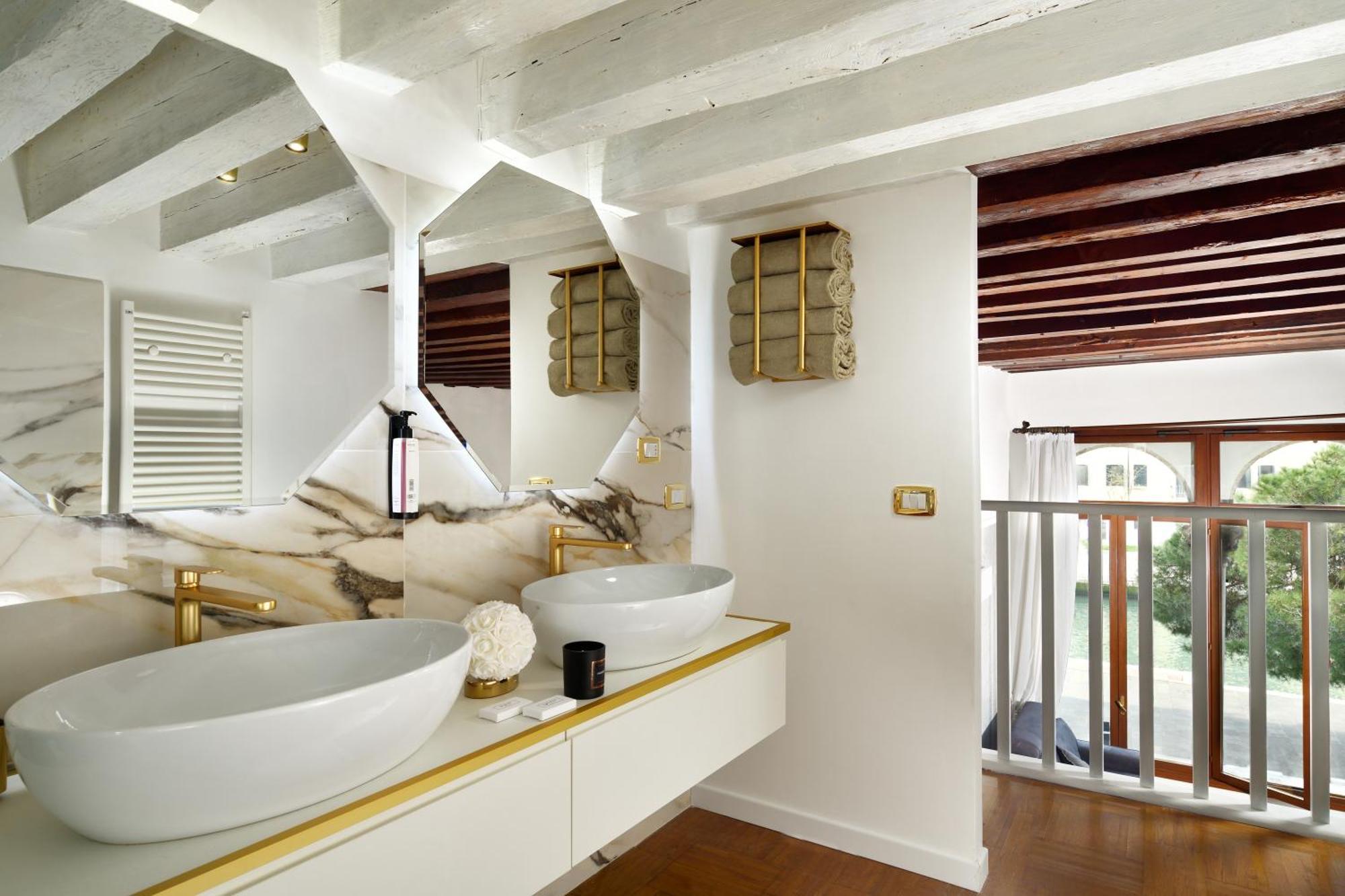 Swan Dolcevita Prestige Stay - Canal View & Exclusive Experience Venedig Exterior foto
